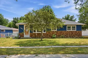 9020 S Chicago Ct, Oak Creek, WI 53154 - Photo 2