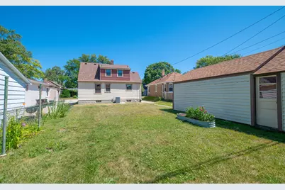 3513 S 48th St, Greenfield, WI 53220 - Photo 4