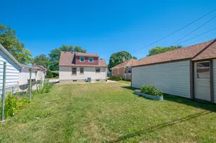 3513 S 48th St, Greenfield, WI 53220 - Photo 4