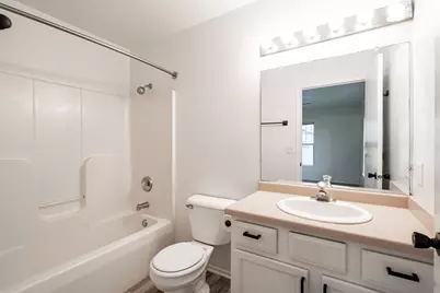 2200  Patrick Ln #2202, Waukesha, WI 53188 - Photo 18