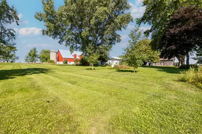 1615  Ulao Pkwy, Grafton, WI 53024 - Photo 20