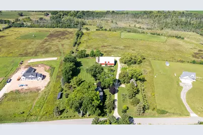 1615  Ulao Pkwy, Grafton, WI 53024 - Photo 14