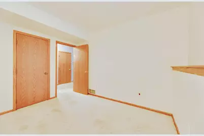 105  Joellen Dr, Waukesha, WI 53188 - Photo 20