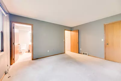 105  Joellen Dr, Waukesha, WI 53188 - Photo 12