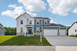 W242N5623 Peppertree Dr, Sussex, WI 53089 - Photo 1