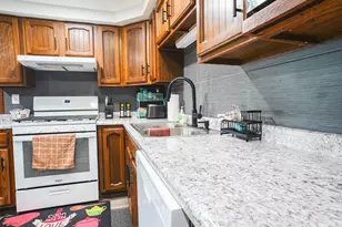 1723 Bainbridge St, Campbell, WI 54603 - Photo 20