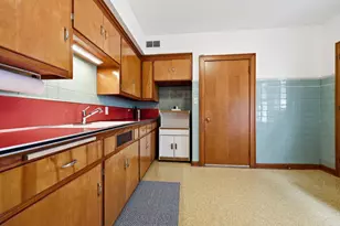 1338 S 76th St, West Allis, WI 53214 - Photo 16