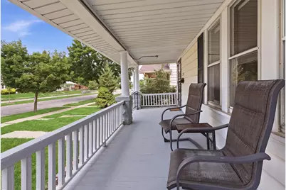1338 S 76th St, West Allis, WI 53214 - Photo 4