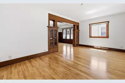 1338 S 76th St, West Allis, WI 53214 - Photo 6