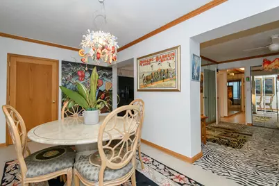 2525 S Shore Dr #16D, Milwaukee, WI 53207 - Photo 24