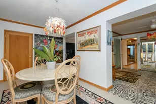 2525 S Shore Dr, Milwaukee, WI 53207 - Photo 24