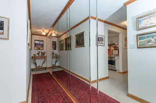 2525 S Shore Dr, Milwaukee, WI 53207 - Photo 14