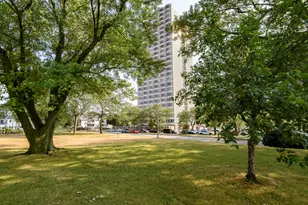 2525 S Shore Dr, Milwaukee, WI 53207 - Photo 48