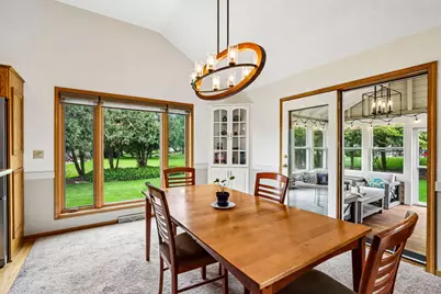 W263N2367  Deer Haven Dr, Pewaukee, WI 53072 - Photo 8