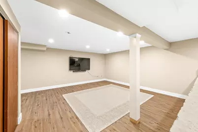 2745 N 117th Pl, Wauwatosa, WI 53222 - Photo 38