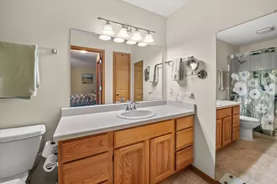 2264  Circle Ridge Rd #D, Delafield, WI 53018 - Photo 14