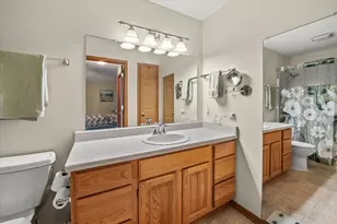 2264 Circle Ridge Rd, Delafield, WI 53018 - Photo 14