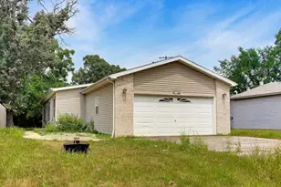 30450 76th St, Salem Lakes, WI 53168 - Photo 2