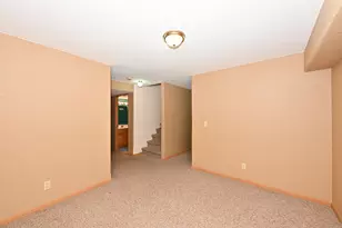 W201N16255 Ash Dr, Jackson, WI 53037 - Photo 14