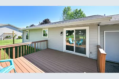 W201N16255  Ash Dr, Jackson, WI 53037 - Photo 16