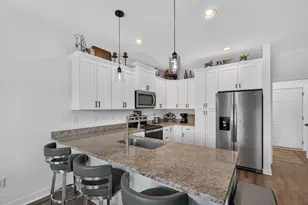 1361 Scenic Pointe Ct, Hartford, WI 53027 - Photo 8