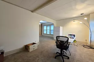 3720 W Dorothy Pl, Milwaukee, WI 53215 - Photo 18