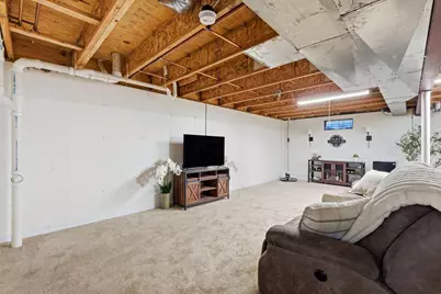 W240N2160  Dorchester Dr #11B, Pewaukee, WI 53072 - Photo 20