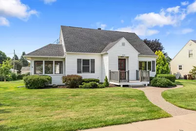 419  Garland St, West Salem, WI 54669 - Photo 2