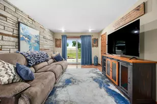 S94W14409 Groveway Ln, Muskego, WI 53150 - Photo 8