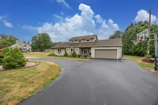 S94W14409 Groveway Ln, Muskego, WI 53150 - Photo 6