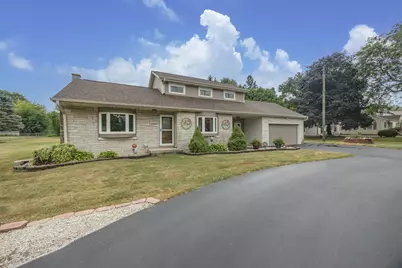 S94W14409  Groveway Ln, Muskego, WI 53150 - Photo 4