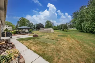 S94W14409 Groveway Ln, Muskego, WI 53150 - Photo 14