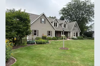 103  Birch Rd, Delafield, WI 53018 - Photo 2