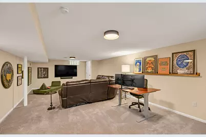 12311 W Woodland Ave, Wauwatosa, WI 53226 - Photo 32