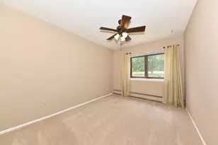 3935 S 84th St, Greenfield, WI 53228 - Photo 16