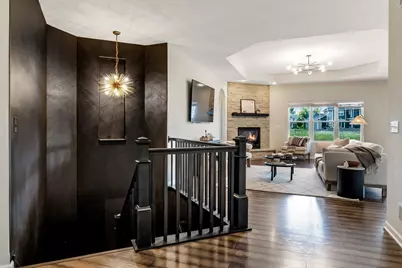 8211 W Highlander Dr, Mequon, WI 53097 - Photo 18