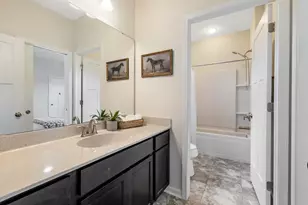 8211 W Highlander Dr, Mequon, WI 53097 - Photo 14