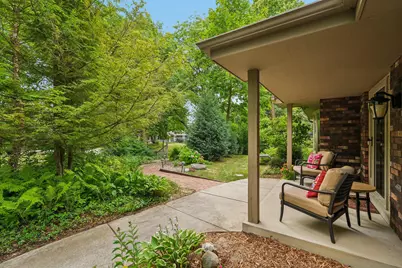 N93W5780  Dorchester Dr, Cedarburg, WI 53012 - Photo 2