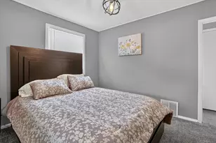 3835 S 17th St, Milwaukee, WI 53221 - Photo 10