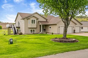 21563 Wolfe Run Ln, Galesville, WI 54630 - Photo 2
