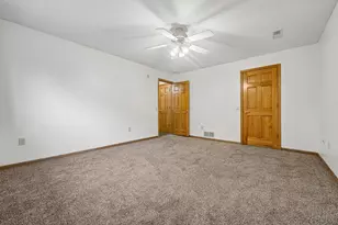842 Evergreen Dr, Hartford, WI 53027 - Photo 22