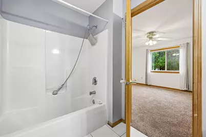 842  Evergreen Dr #1, Hartford, WI 53027 - Photo 20