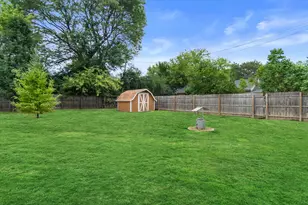 13706 W Meadow Ln, New Berlin, WI 53151 - Photo 10