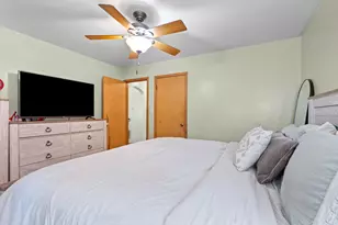 3569 S 14th St, Milwaukee, WI 53221 - Photo 12