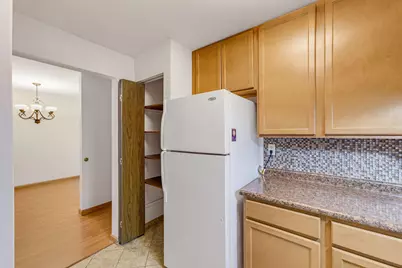 6100 W Stonehedge Dr #365D, Greenfield, WI 53220 - Photo 10