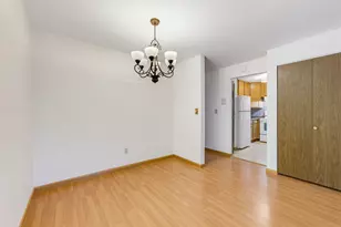 6100 W Stone Hedge Dr, Greenfield, WI 53220 - Photo 6
