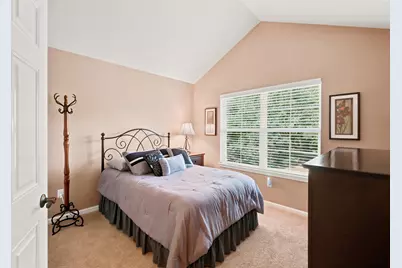 W250N4997  William Dr, Sussex, WI 53072 - Photo 18