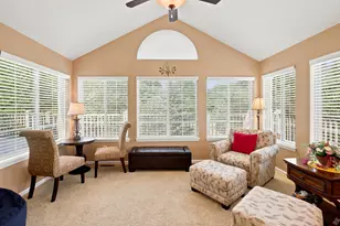 W250N4997 William Dr, Sussex, WI 53072 - Photo 8
