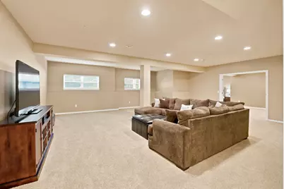 W250N4997  William Dr, Sussex, WI 53072 - Photo 22