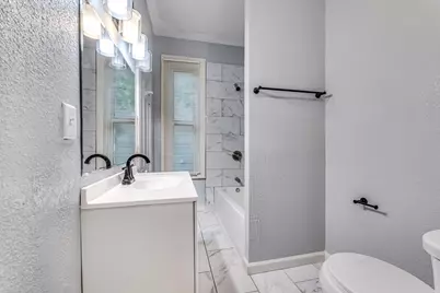 1215  Racine St, Racine, WI 53403 - Photo 16